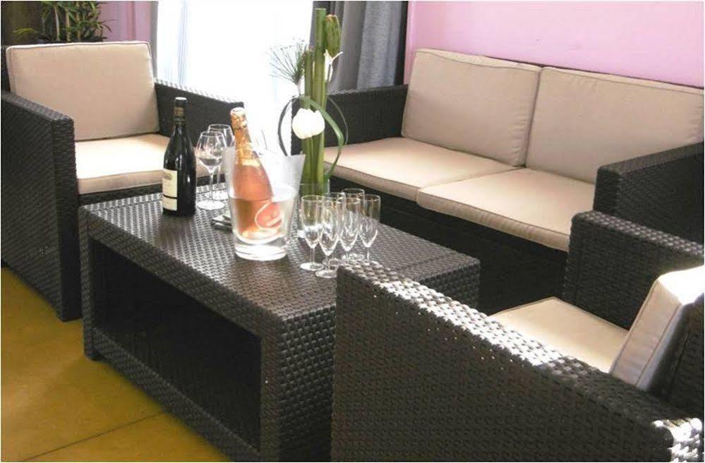 Domaine le Milos Appart'Hotel Castries Exterior foto